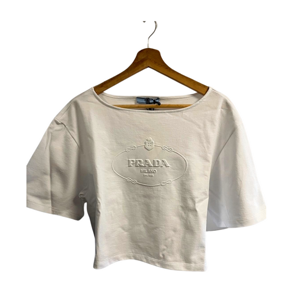 PRADA　ロゴ　ショート丈　Tシャツ